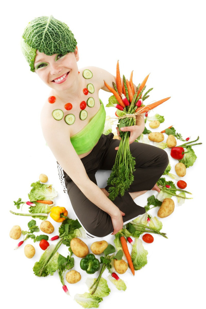 lady-holding-veggies